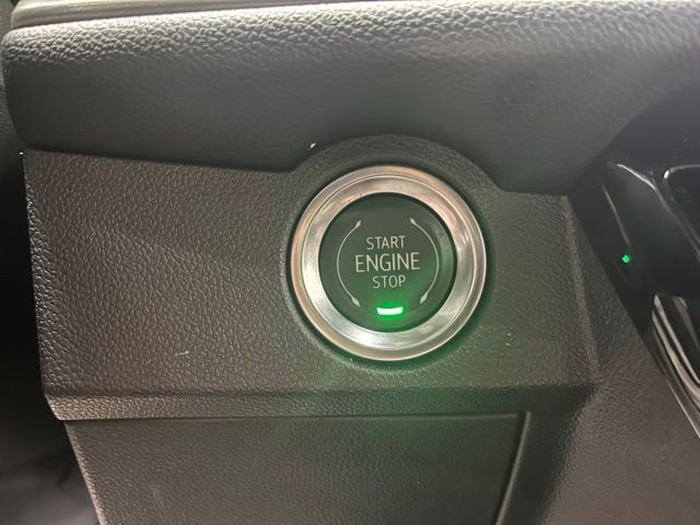 Used 2025 Chevrolet Traverse LT image 19