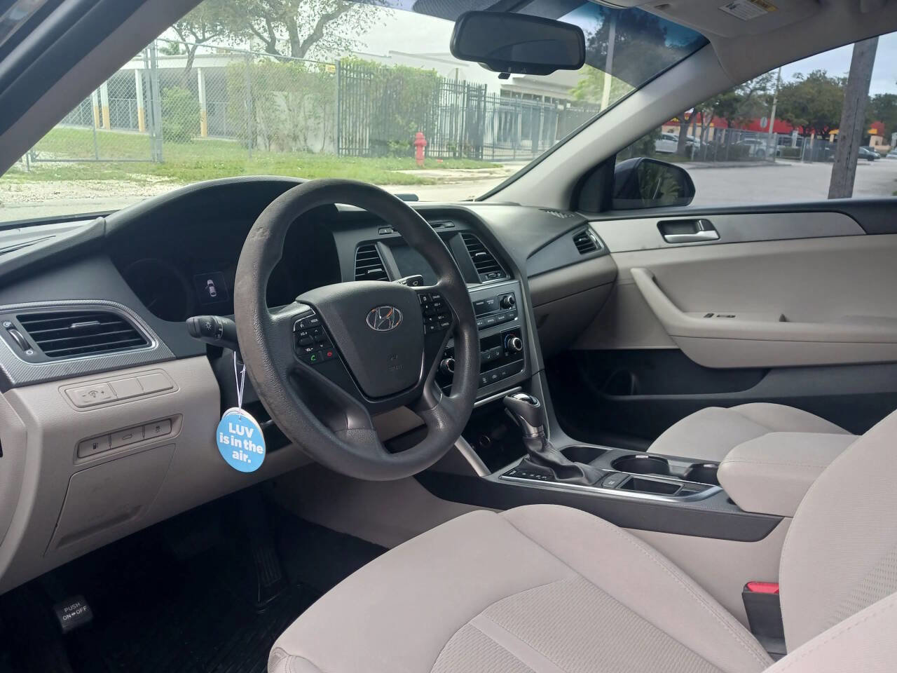 Used 2016 Hyundai Sonata SE FWD image 14