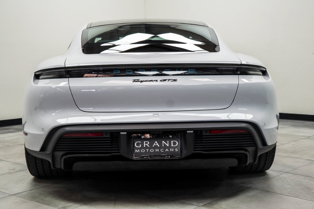 Used 2022 Porsche Taycan GTS AWD/4WD image 10