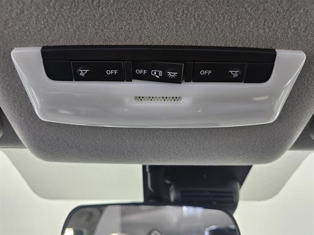 New 2025 Nissan Versa SV w/ Trunk Package image 31