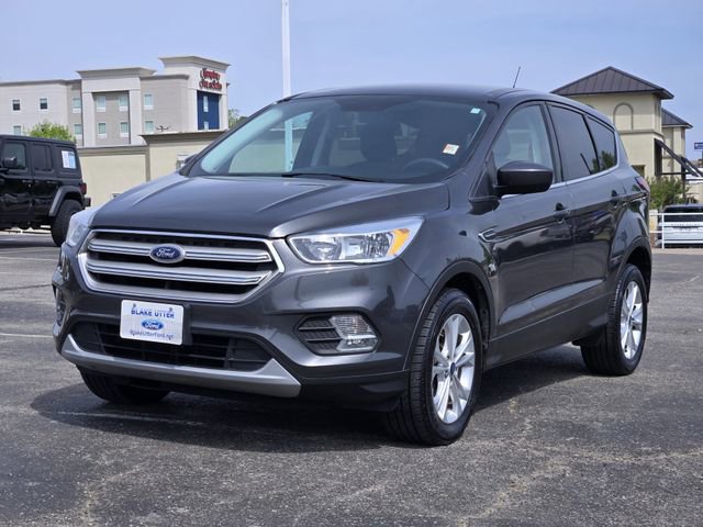 Used 2019 Ford Escape SE image 3