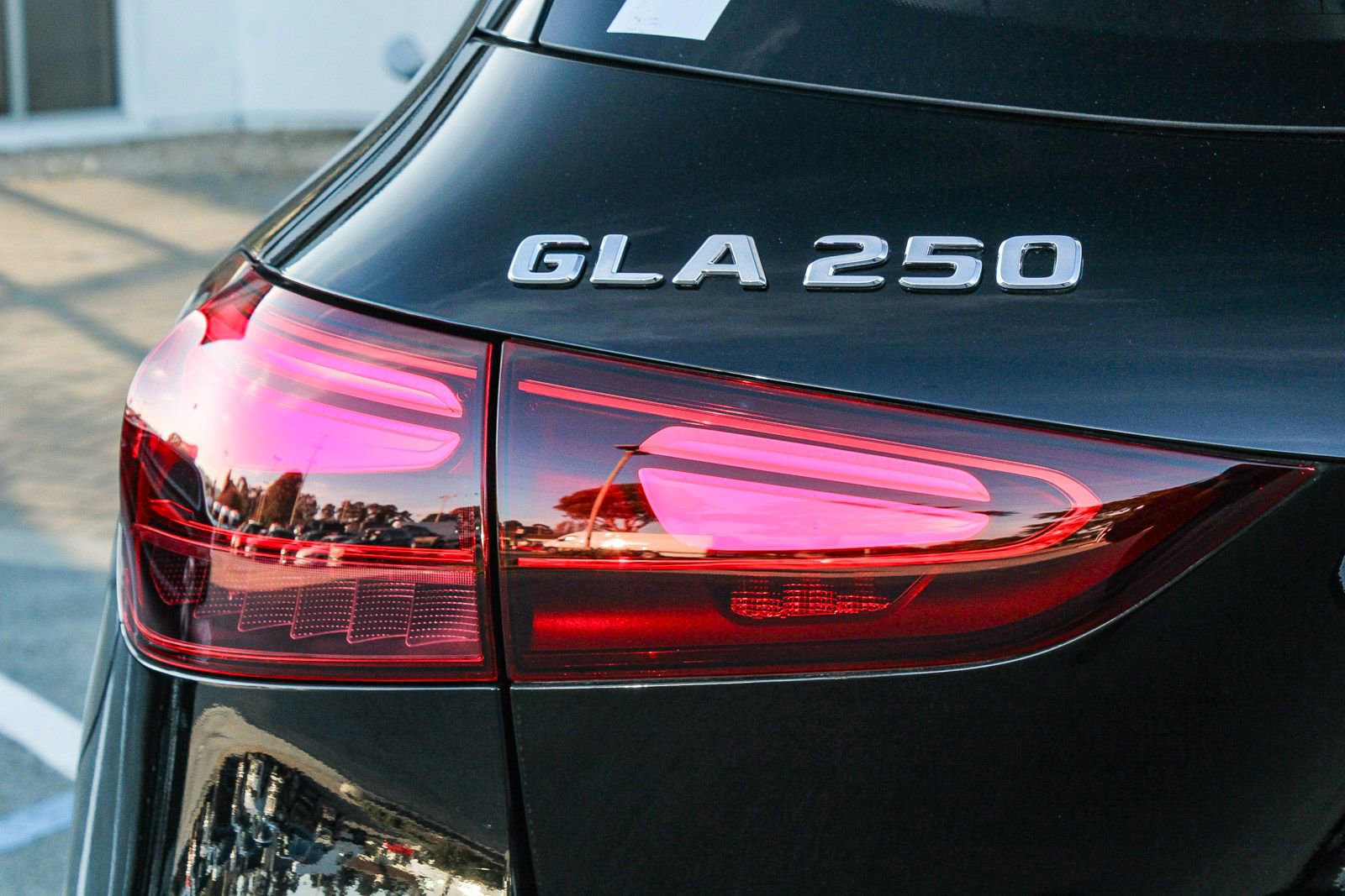 Certified 2025 Mercedes-Benz GLA 250 4MATIC image 10