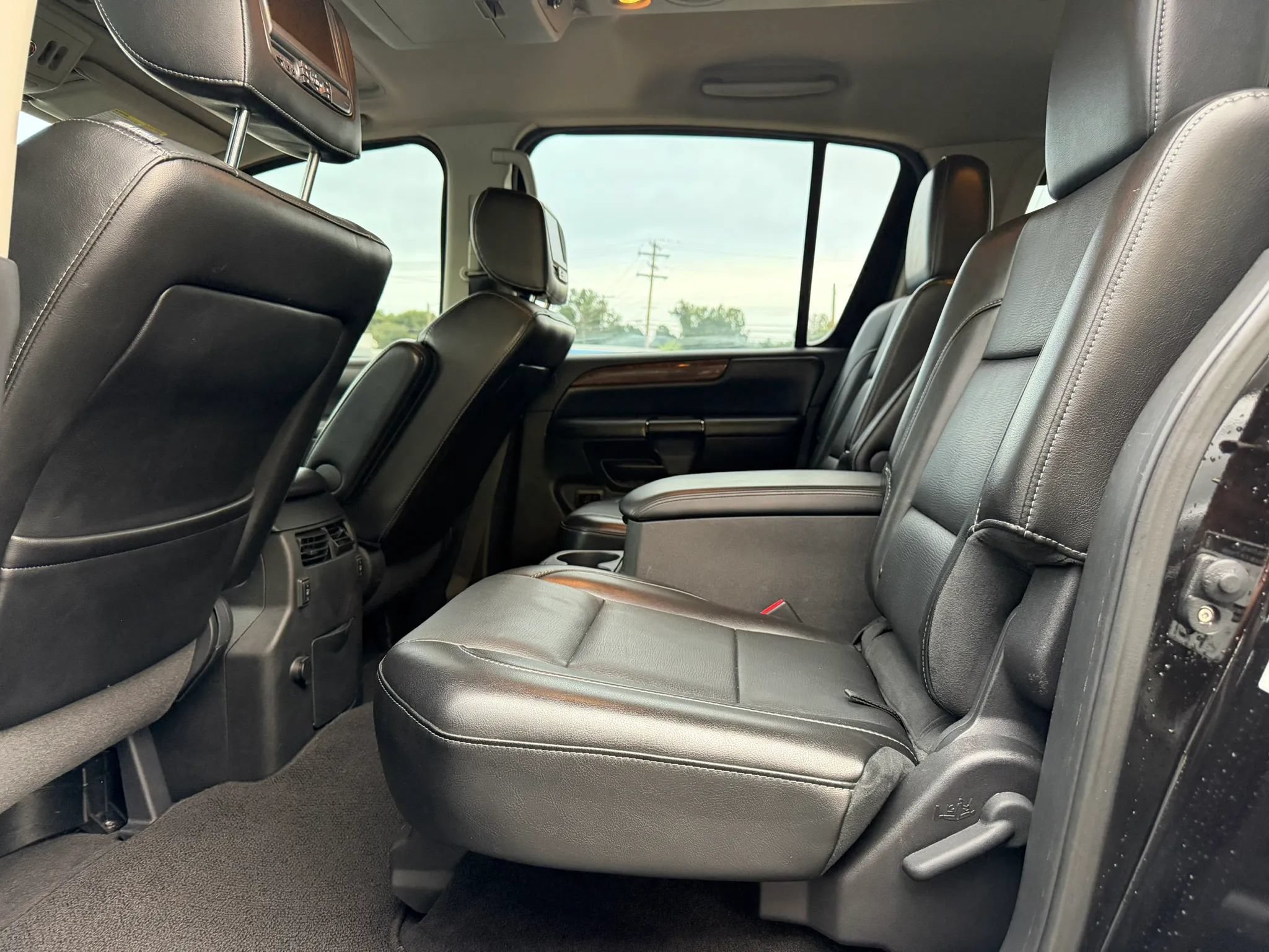 Used 2013 Nissan Armada Platinum AWD/4WD image 14