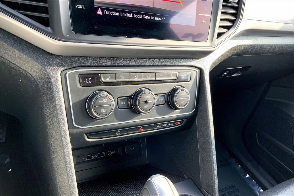 Used 2020 Volkswagen Atlas Cross Sport SE w/ Towing Package image 30