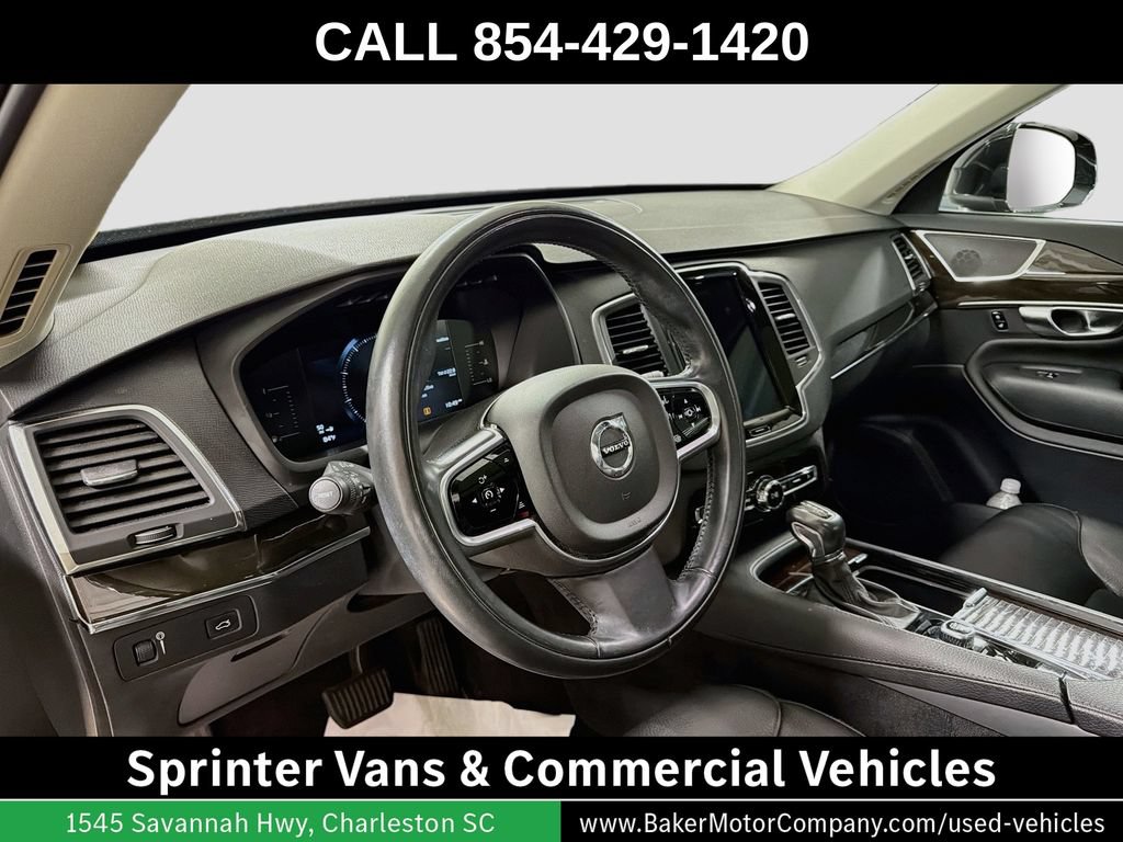 Used 2018 Volvo XC90 T5 Momentum w/ Convenience Package AWD/4WD image 4