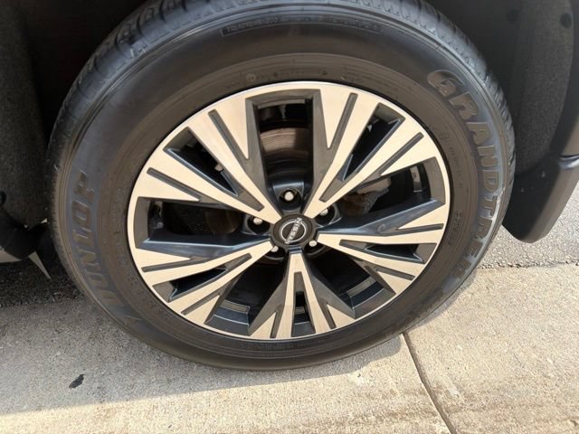 Used 2023 Nissan Rogue SV AWD/4WD image 38