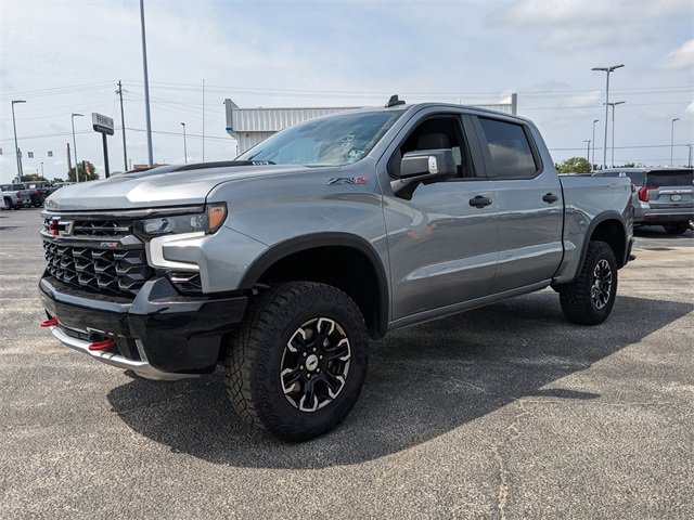 Used 2024 Chevrolet Silverado 1500 ZR2 image 8