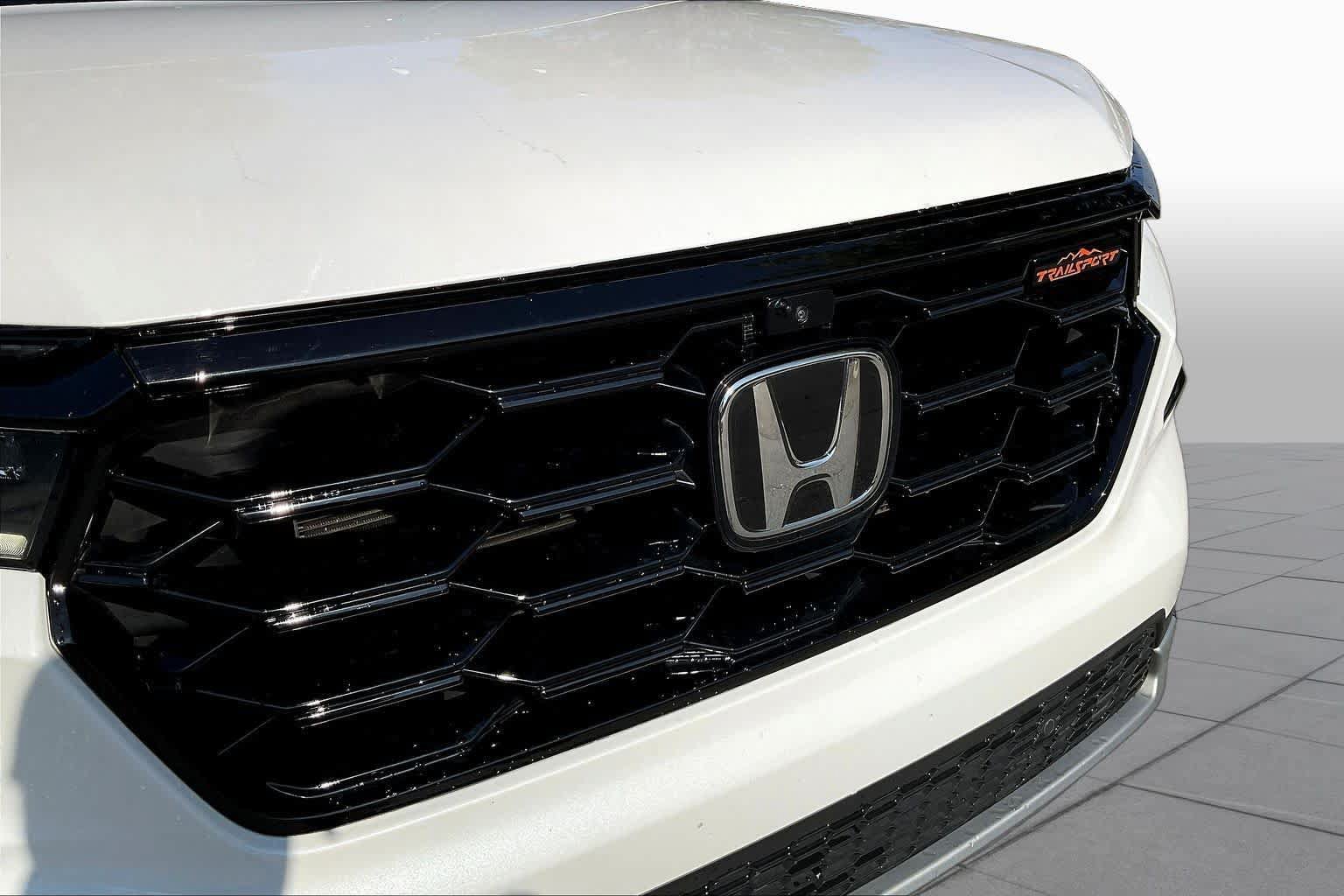Used 2025 Honda Pilot TrailSport image 30