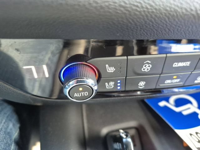 Used 2019 Buick Enclave Avenir w/ Avenir Technology Package AWD/4WD image 14