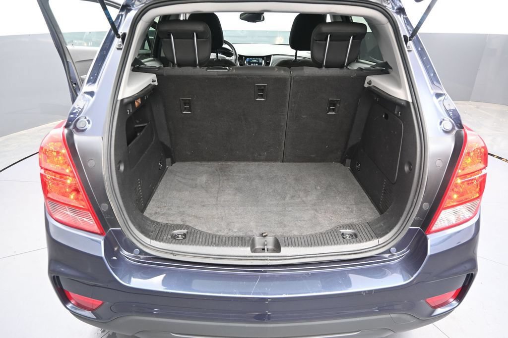 Used 2019 Chevrolet Trax LS w/ Tint and Cruise Package AWD/4WD image 14