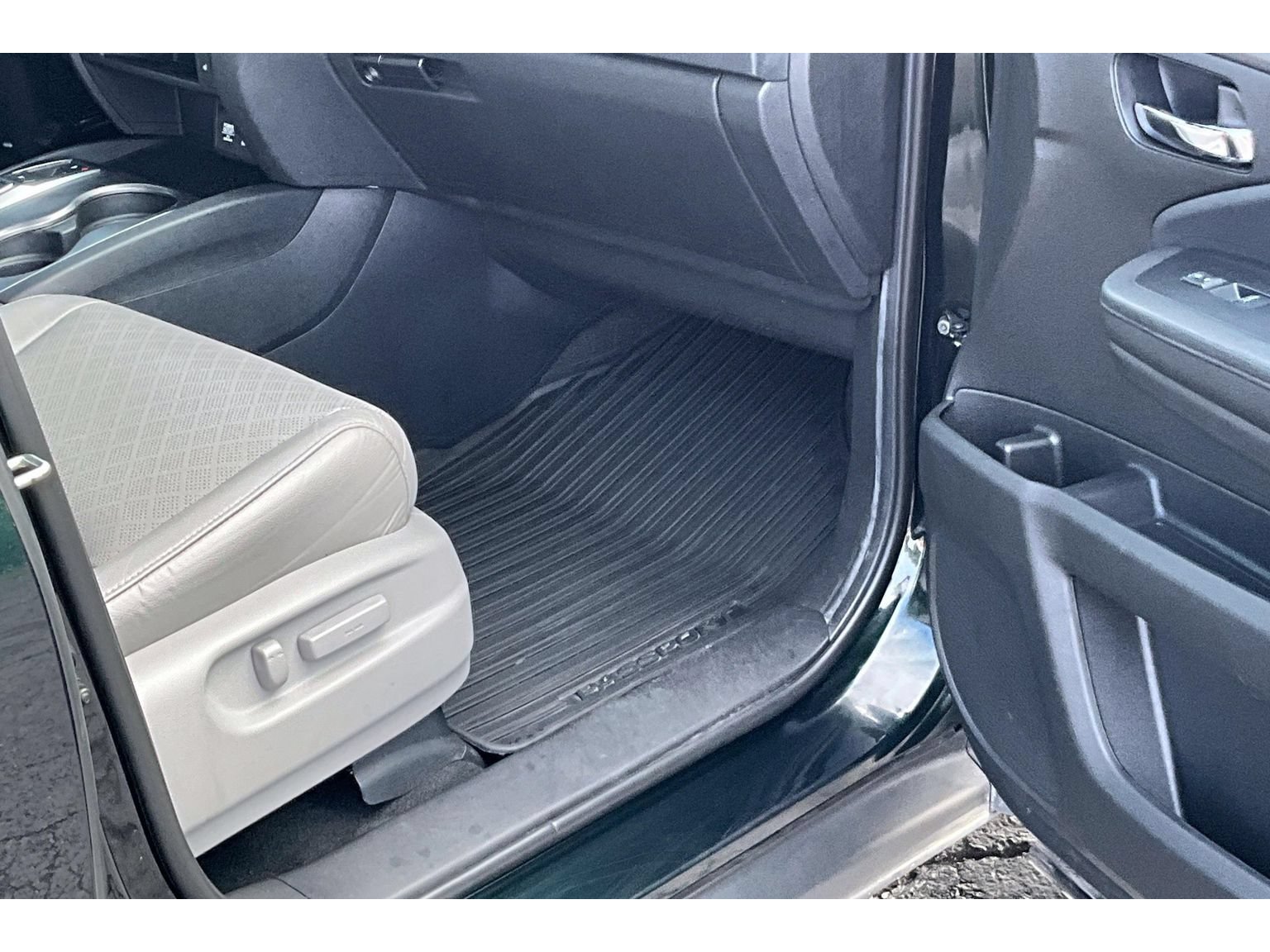 Used 2020 Honda Passport EX-L image 40