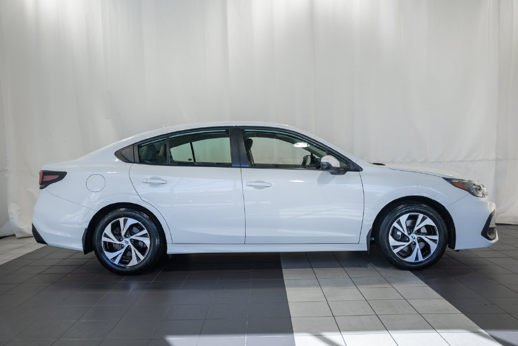 Used 2023 Subaru Legacy Premium AWD/4WD image 3