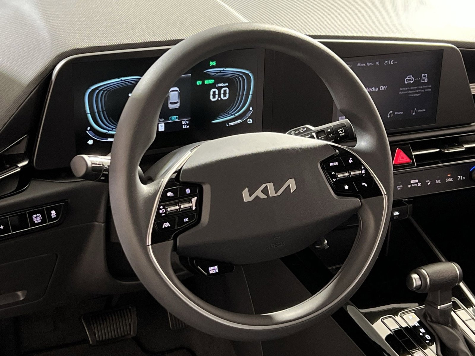 New 2026 Kia Niro LX image 14