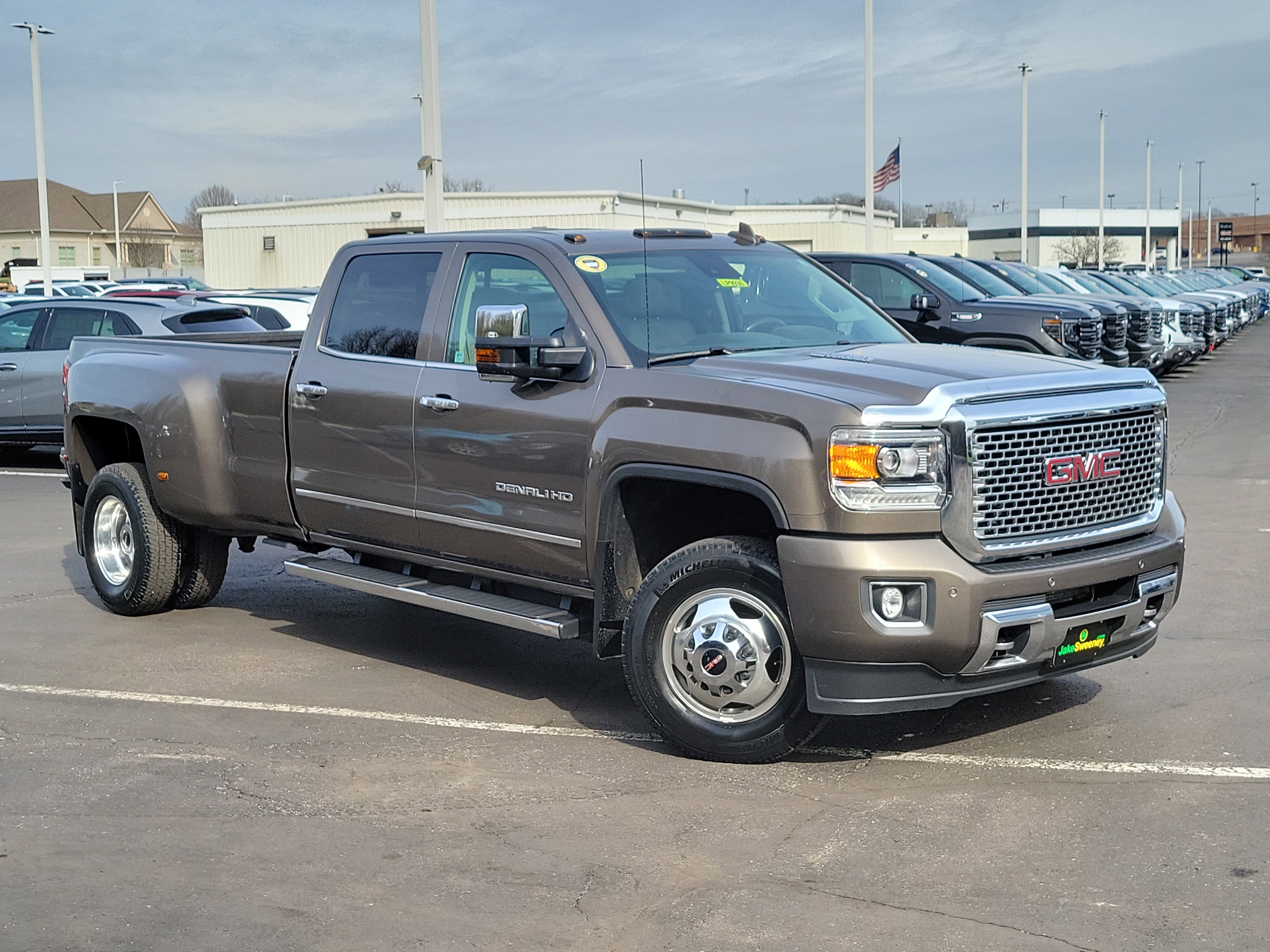 Used 2015 GMC Sierra 3500 Denali w/ Duramax Plus Package image 31