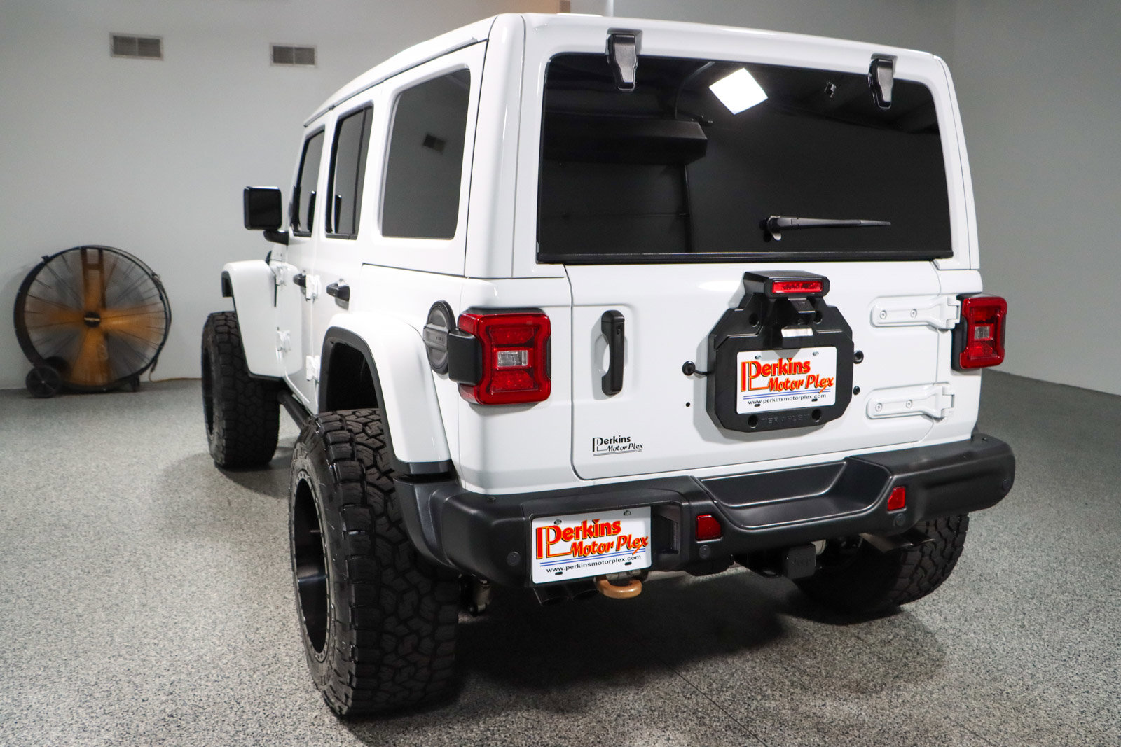 Used 2023 Jeep Wrangler Unlimited Rubicon 392 w/ Trailer Tow Package image 9