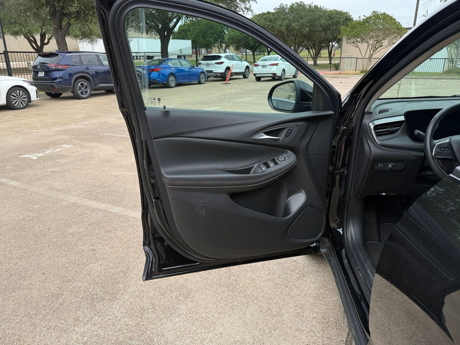 Used 2025 Buick Encore GX Preferred FWD image 18
