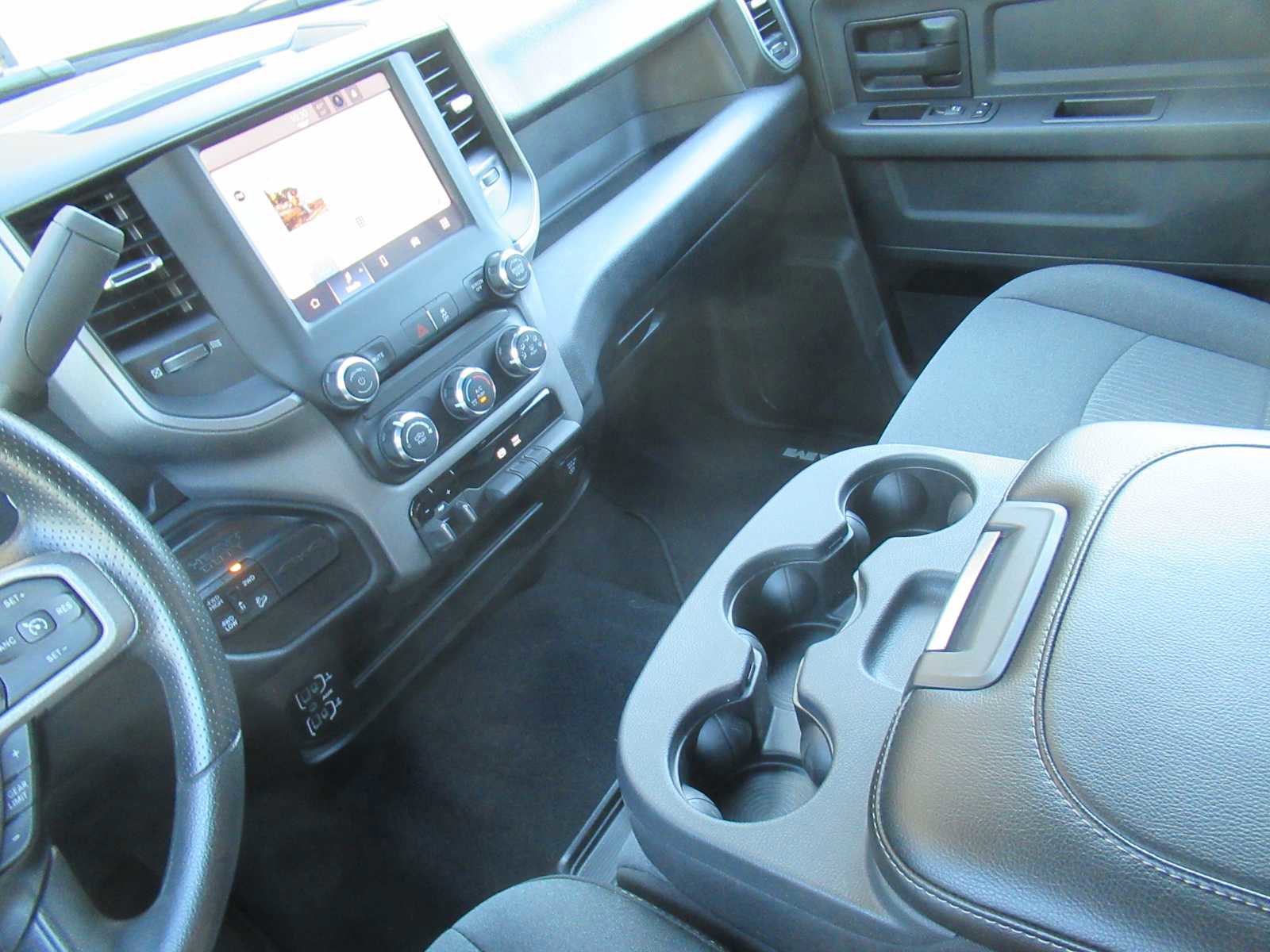 Used 2024 RAM 2500 Tradesman w/ Chrome Appearance Group image 35