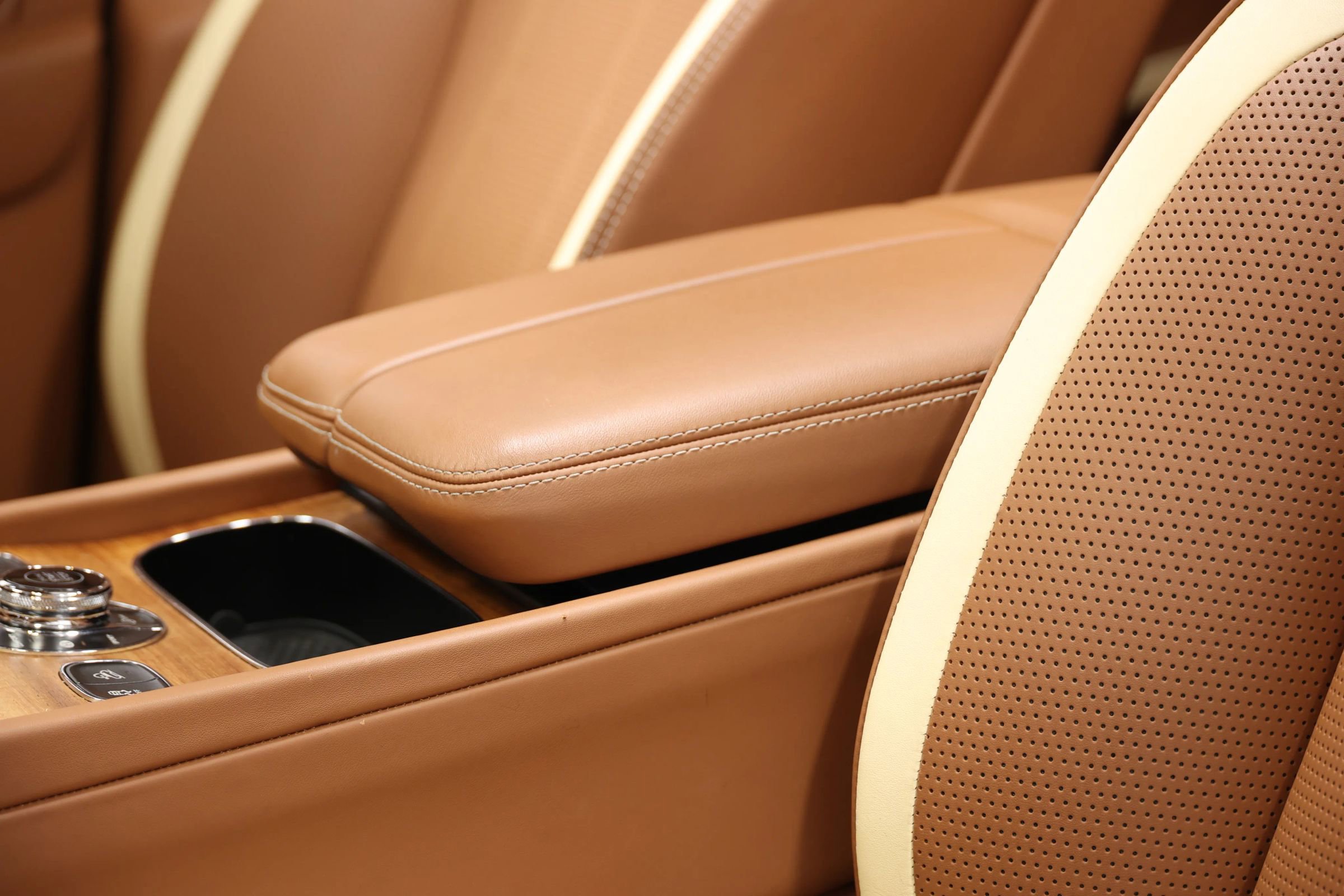 Used 2023 Bentley Bentayga Speed image 24