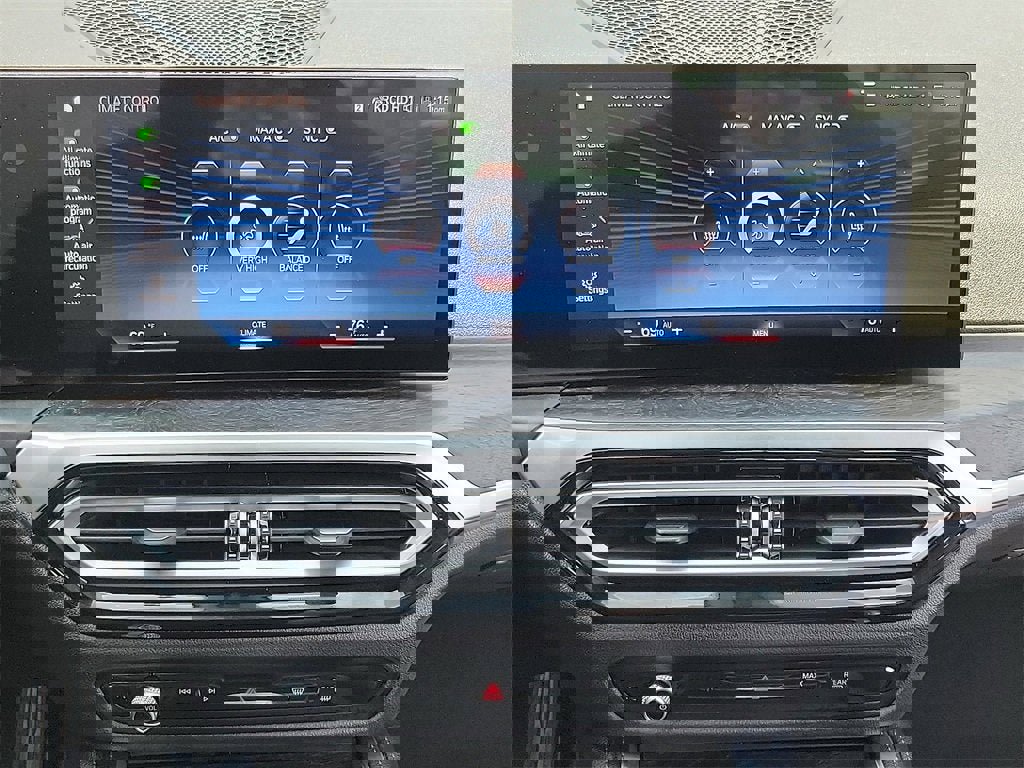 Used 2024 BMW M440i Coupe w/ Premium Package image 13