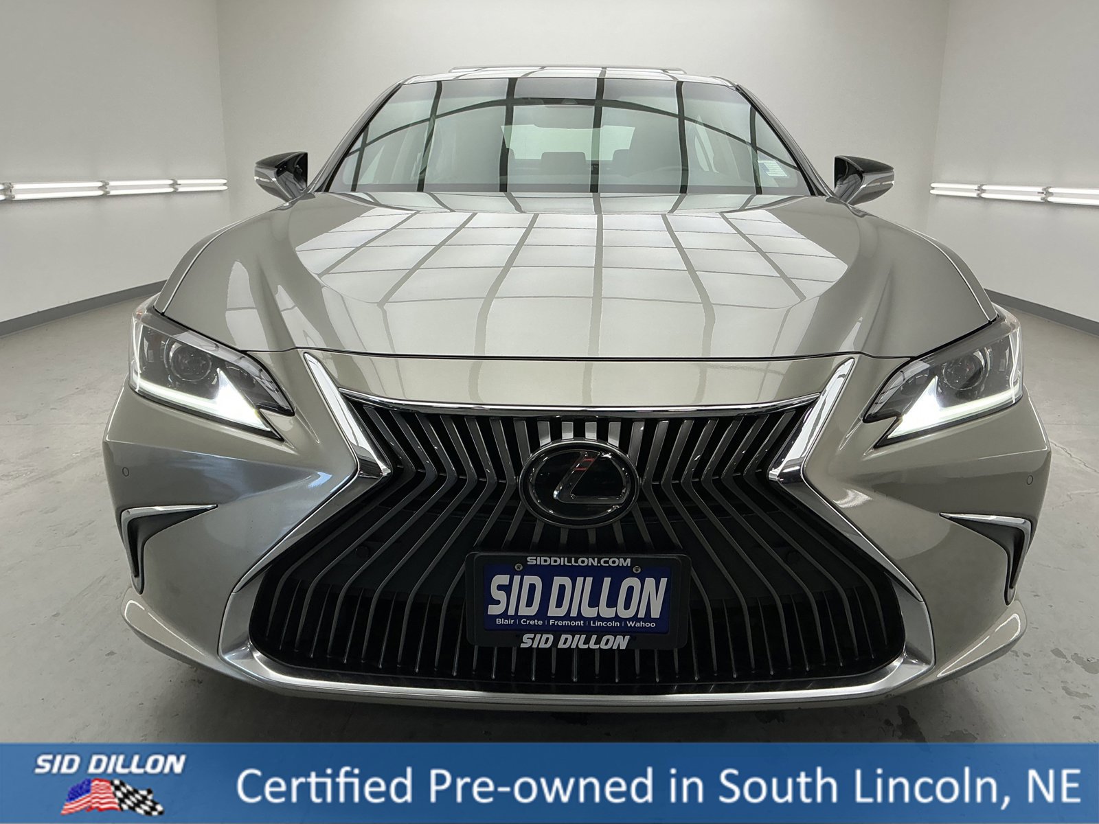 Used 2019 Lexus ES 350 image 2