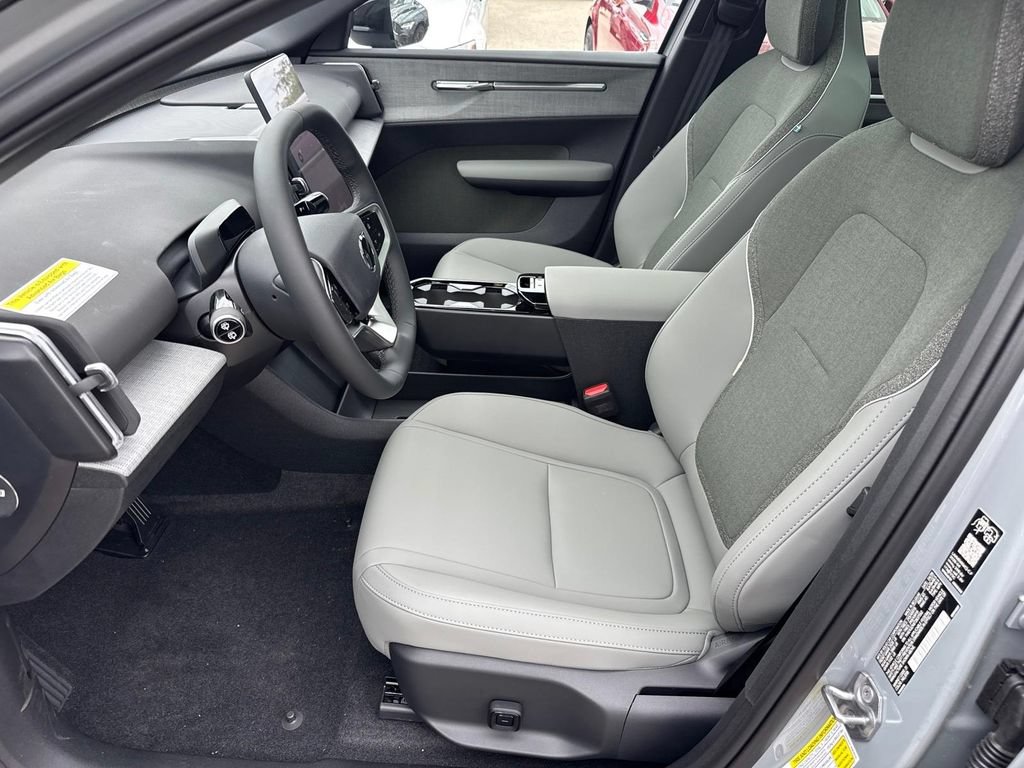 New 2026 Volvo EX30 Plus w/ Climate Package AWD/4WD image 8