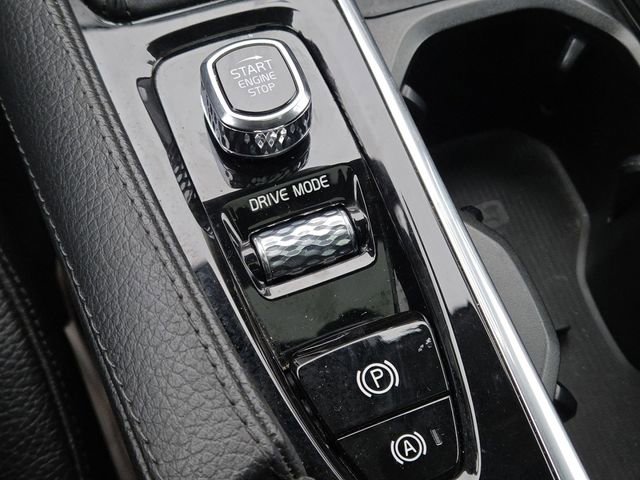 Used 2021 Volvo XC90 T6 Momentum w/ Advanced Package image 10