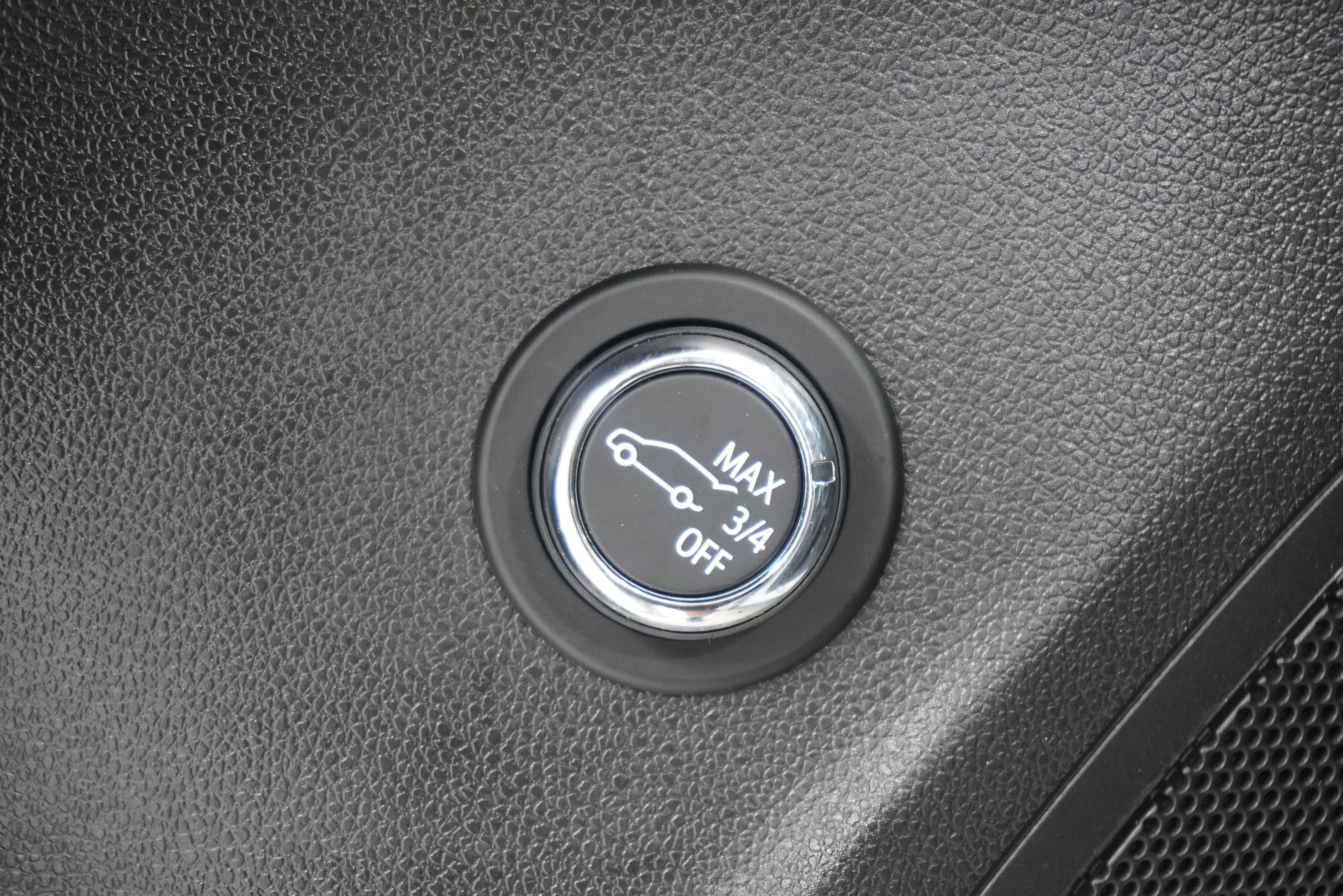 Used 2023 Buick Envision Essence w/ Sport Touring Package FWD image 26