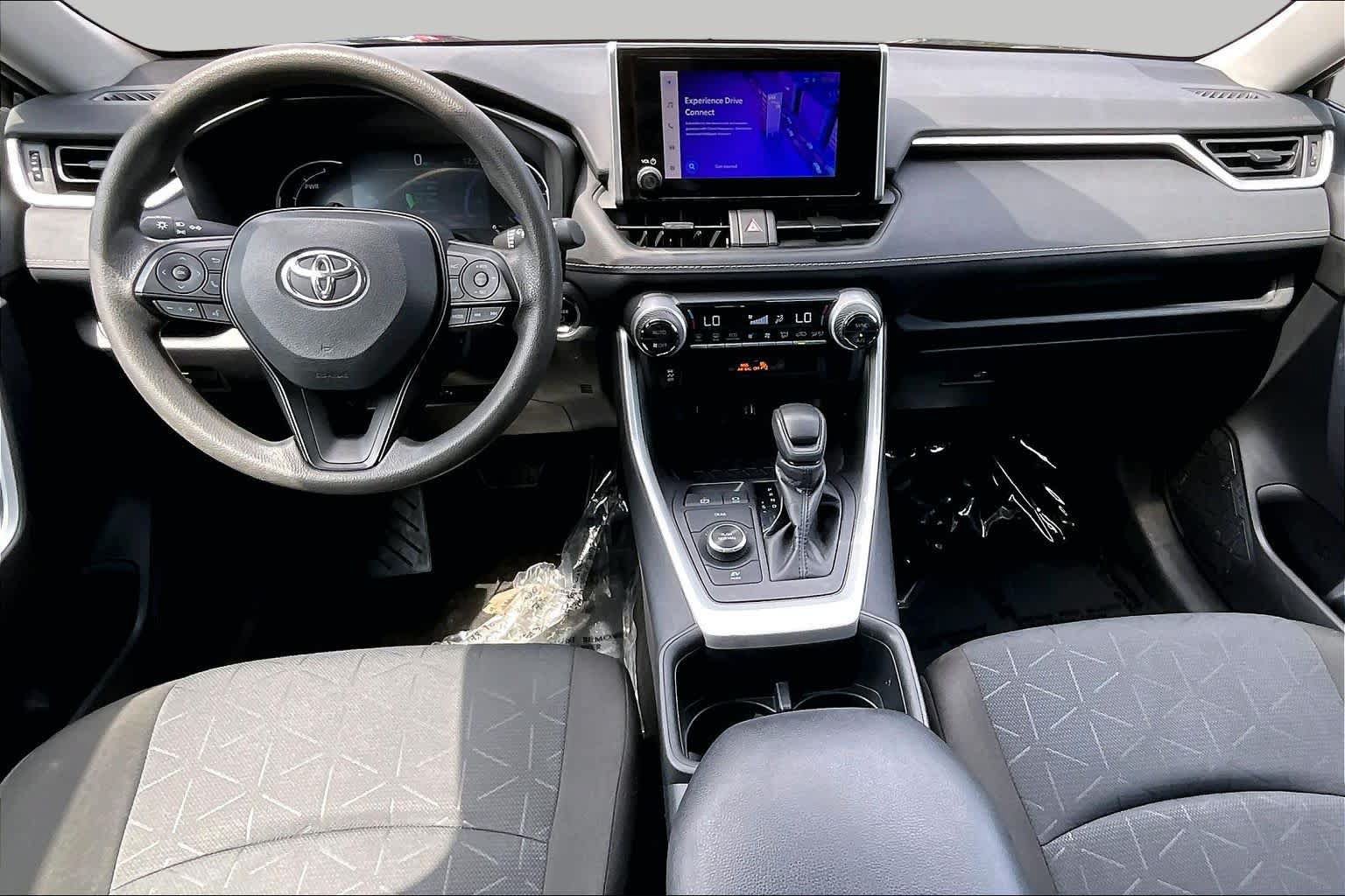 Used 2025 Toyota RAV4 XLE AWD/4WD image 15