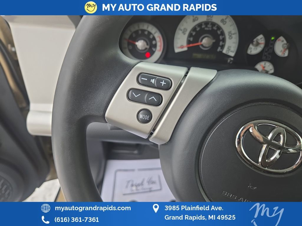 Used 2014 Toyota FJ Cruiser 2WD image 24