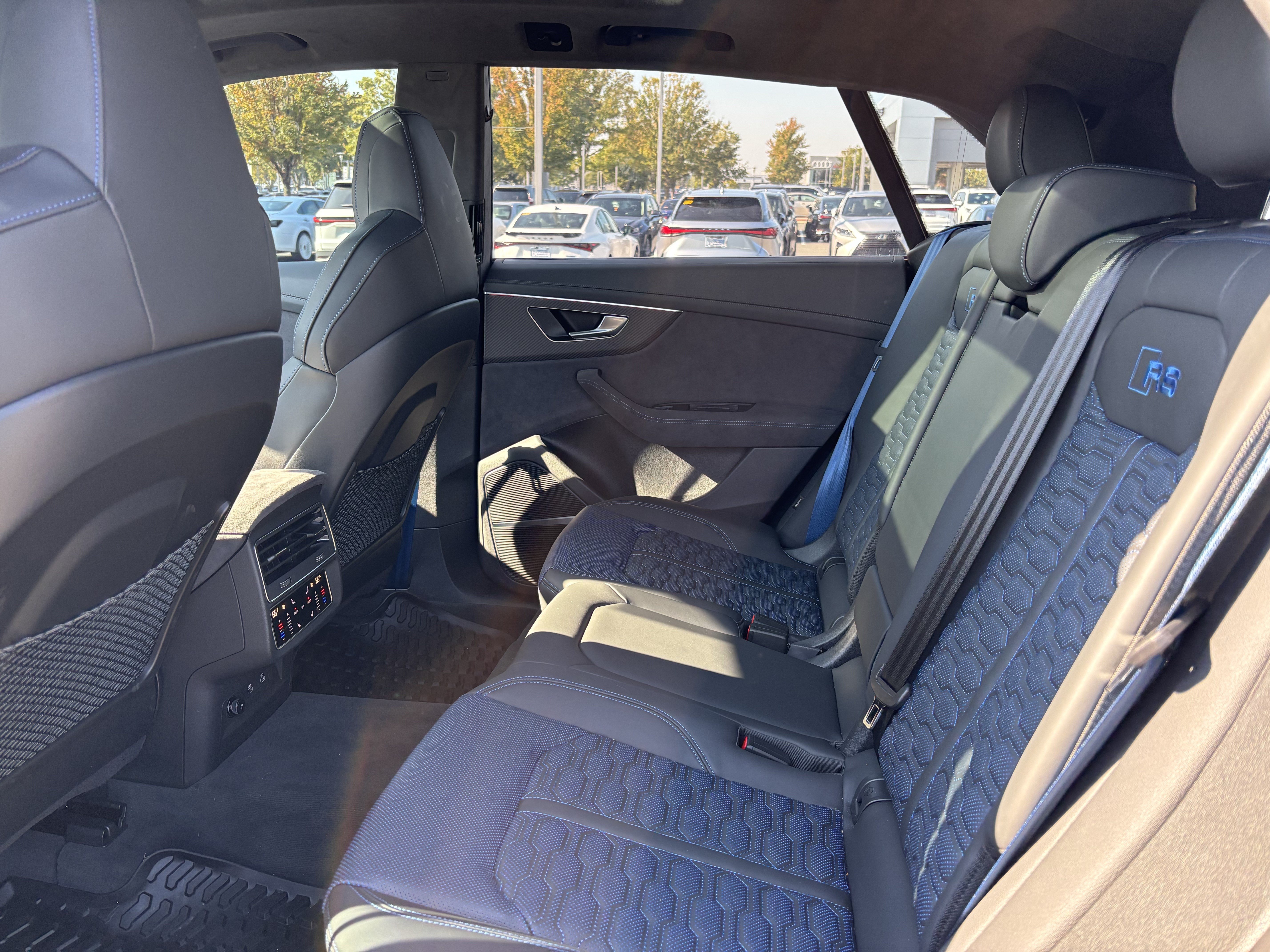 Used 2026 Audi RS Q8 performance AWD/4WD image 18
