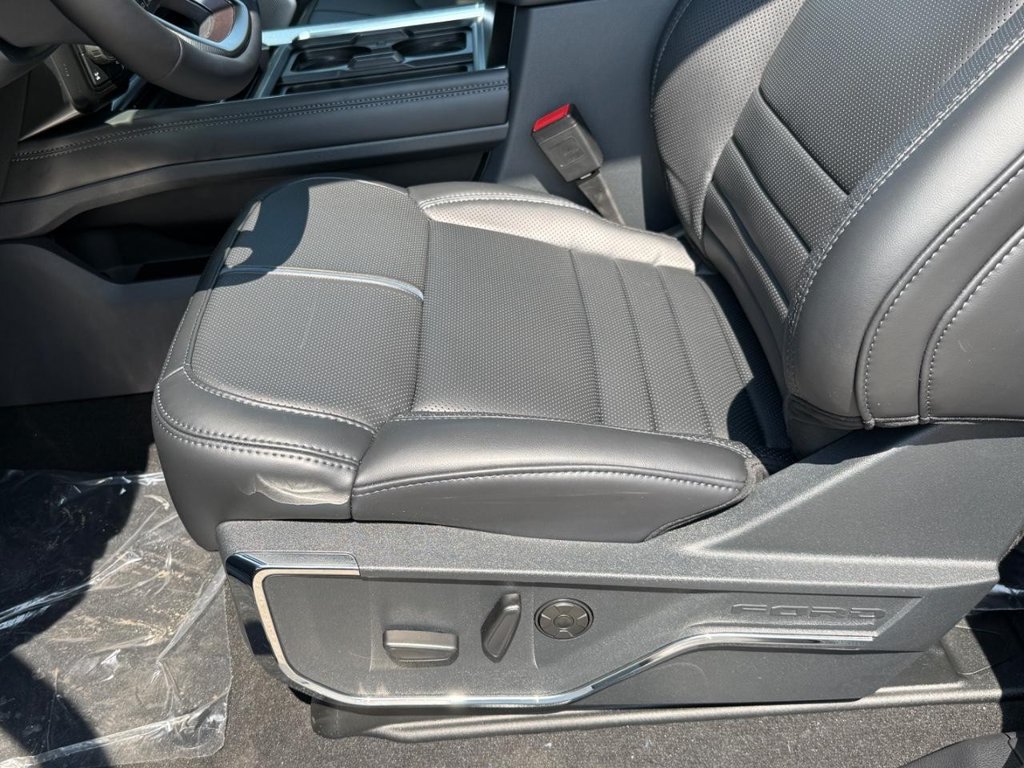 New 2026 Ford F350 Platinum AWD/4WD image 15