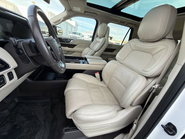 Used 2018 Lincoln Navigator Reserve w/ Technology Package image 25