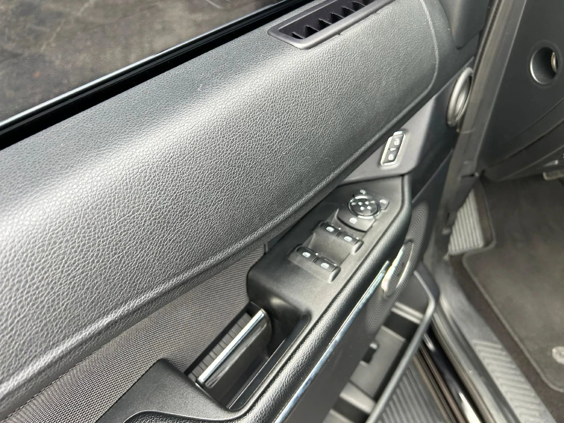 Used 2021 Ford Expedition XL image 16