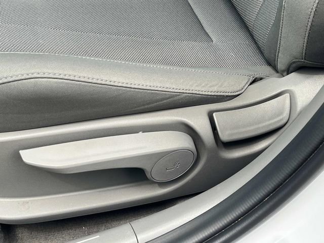 Used 2024 Hyundai Elantra SE image 22