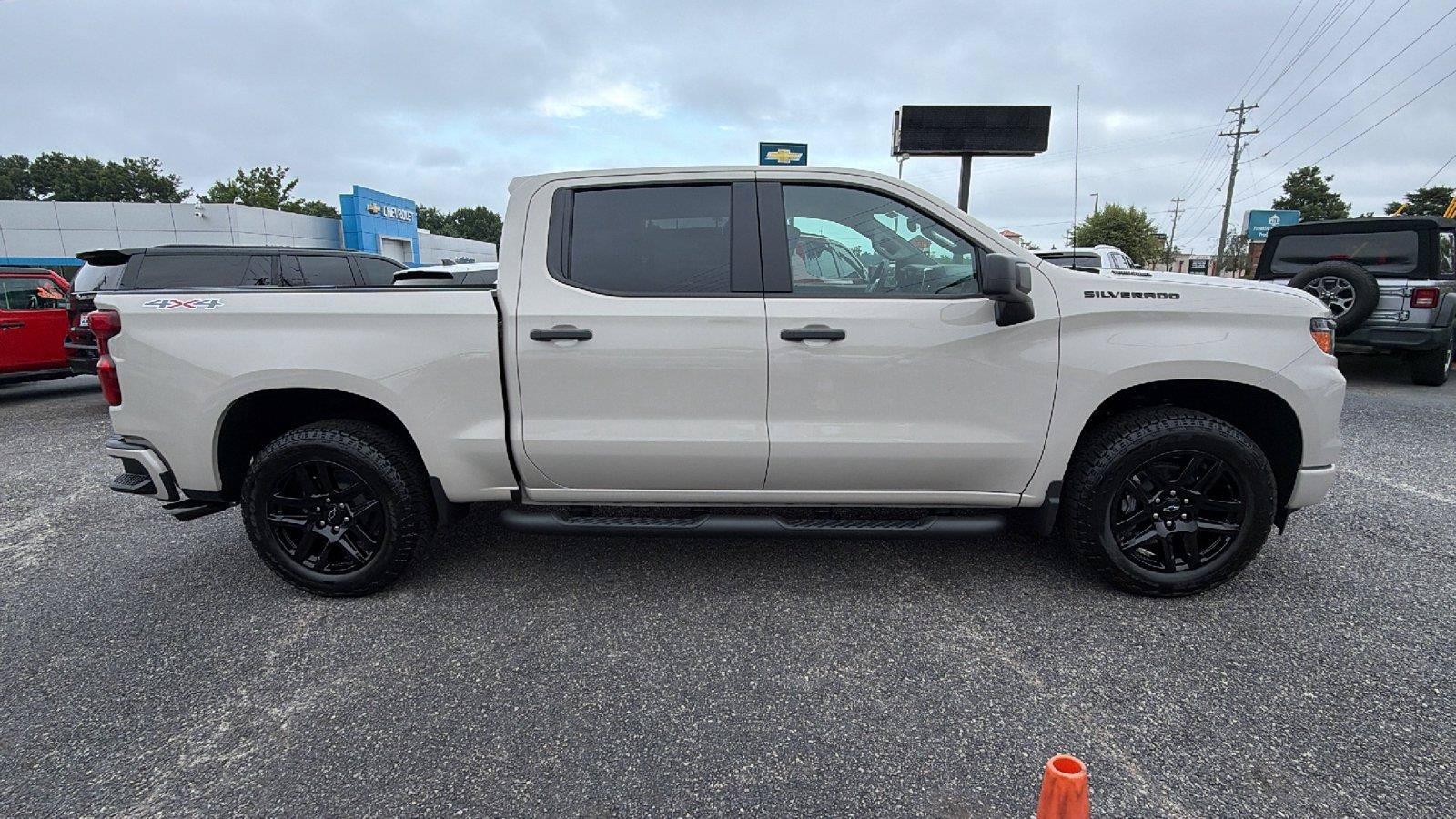 New 2026 Chevrolet Silverado 1500 Custom w/ Turbomax Blackout Package AWD/4WD image 7