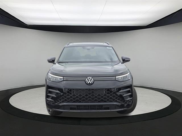 New 2026 Volkswagen Tiguan SE R-Line AWD/4WD image 2