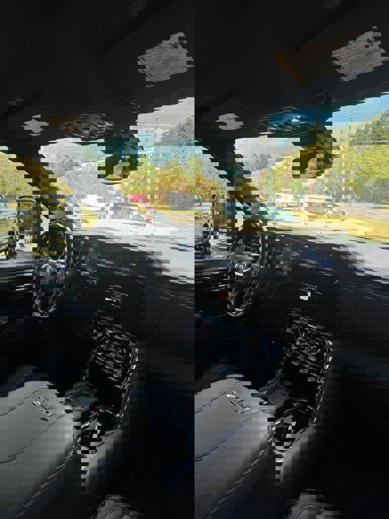 Used 2024 GMC Sierra 2500 AT4 w/ AT4 Preferred Package image 11