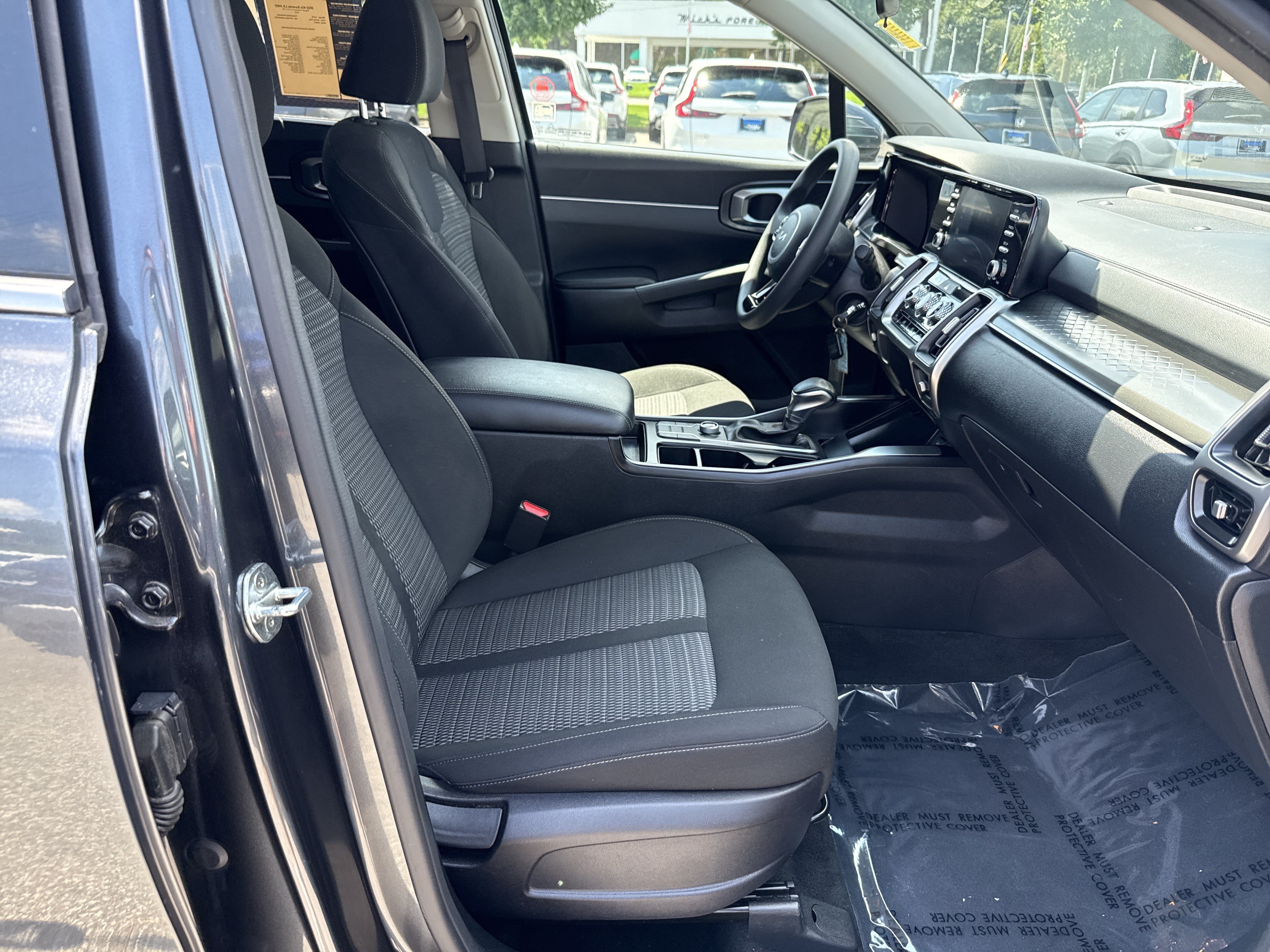Used 2022 Kia Sorento LX AWD/4WD image 33