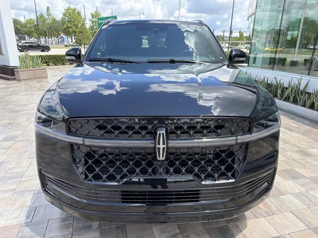 New 2026 Lincoln Navigator L Reserve w/ Jet Appearance Package AWD/4WD image 6