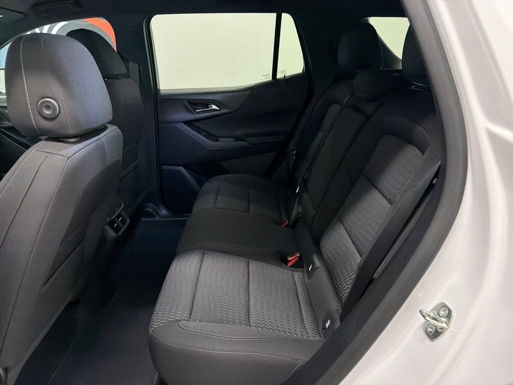 New 2026 Chevrolet Equinox LT w/ Safety and Technology Package FWD image 13