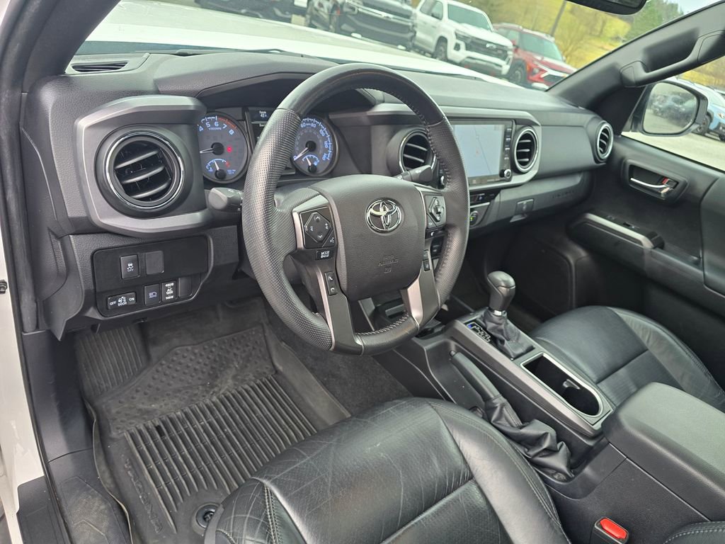 Used 2021 Toyota Tacoma TRD Off-Road w/ TRD Premium Off Road Package image 22