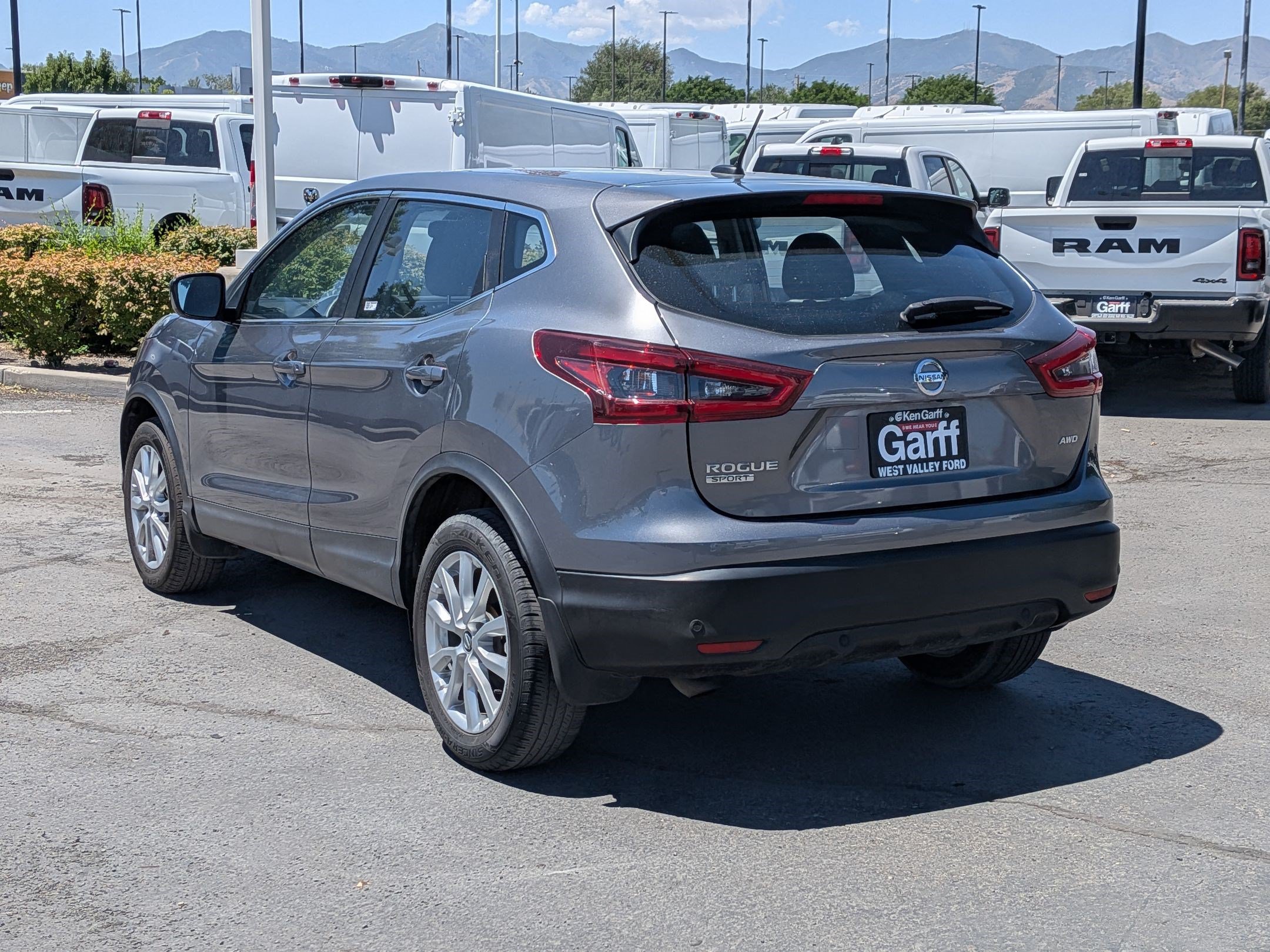 Used 2022 Nissan Rogue Sport S AWD/4WD image 8