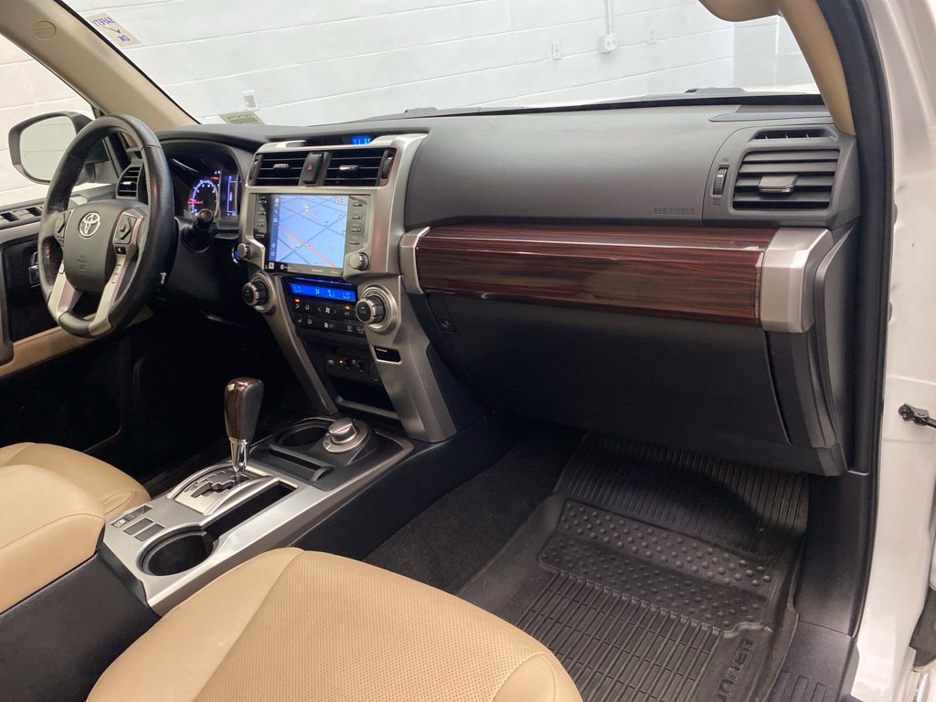 Used 2024 Toyota 4Runner Limited AWD/4WD image 27