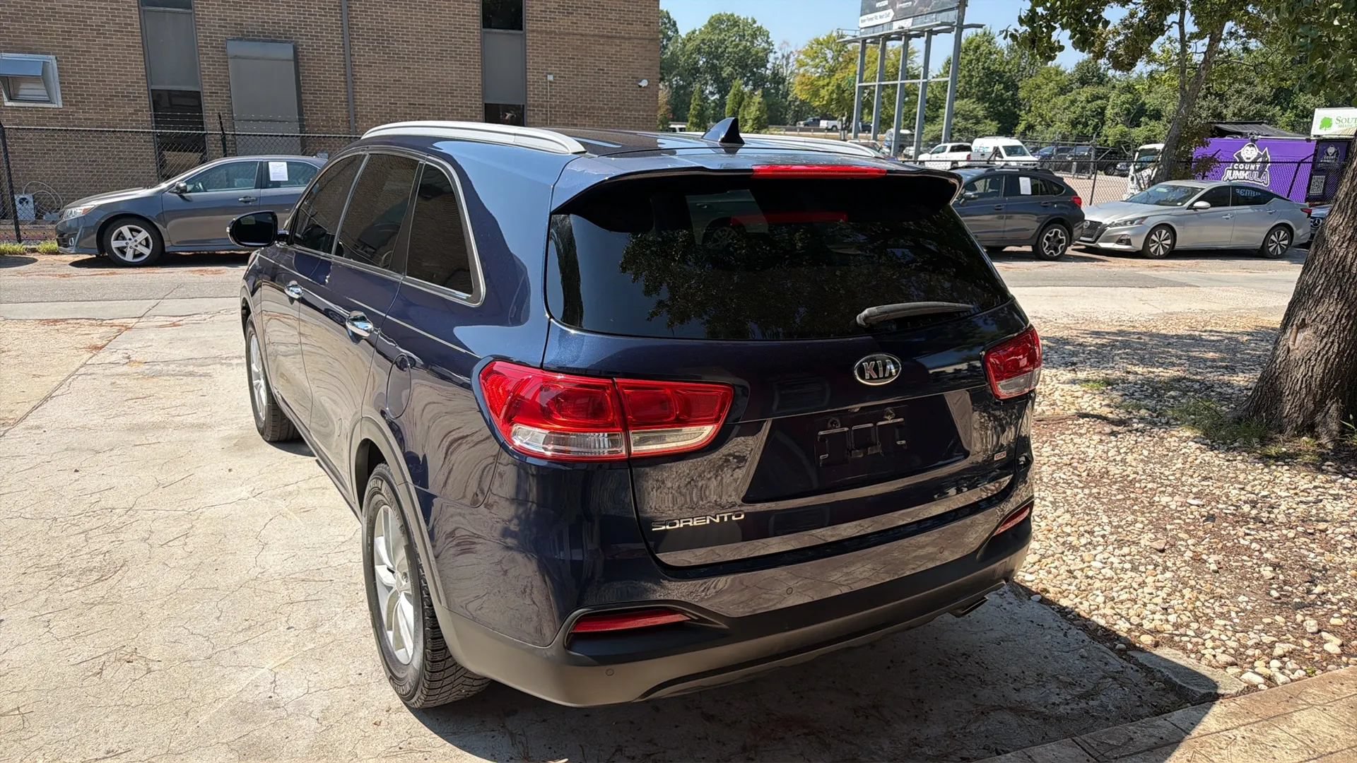 Used 2016 Kia Sorento AWD w/ LX Convenience Package image 3