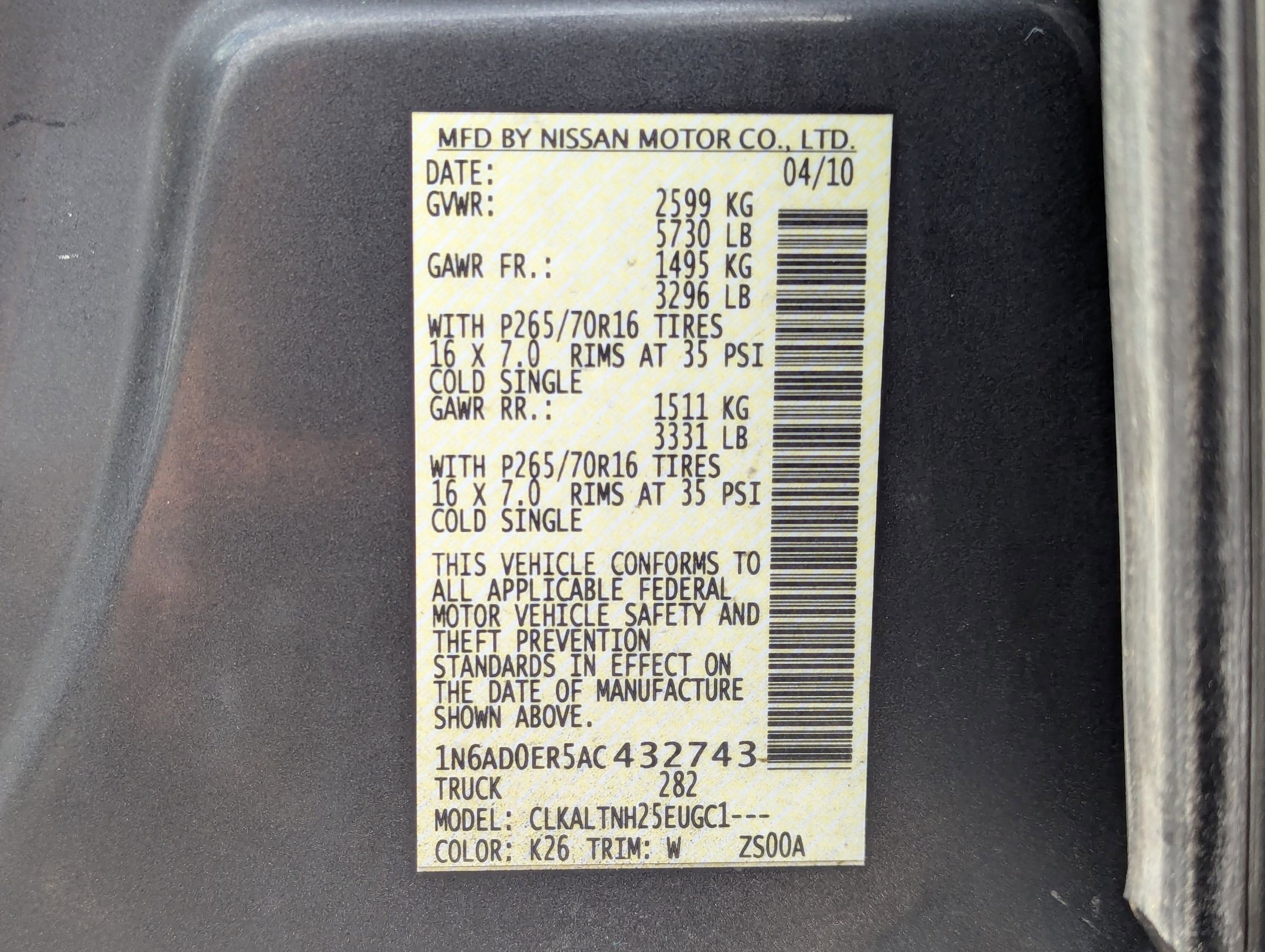 Used 2010 Nissan Frontier SE image 32