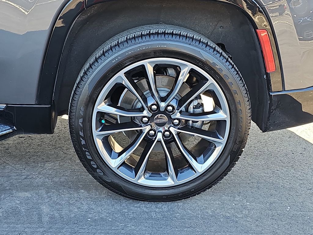 Used 2022 Jeep Wagoneer Series II w/ Premium Group I image 39