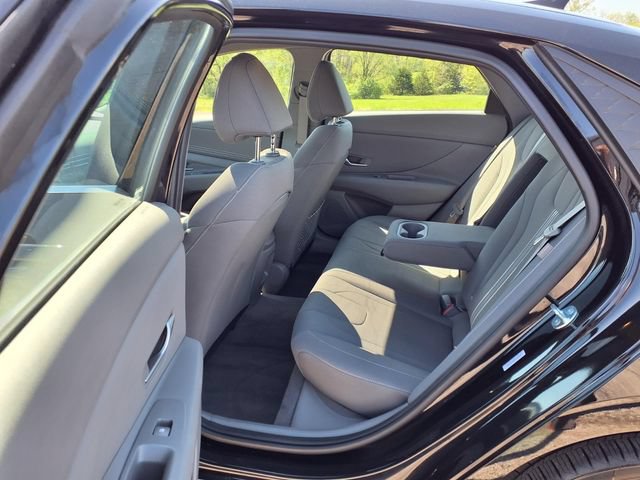 Used 2025 Hyundai Elantra SEL FWD image 76