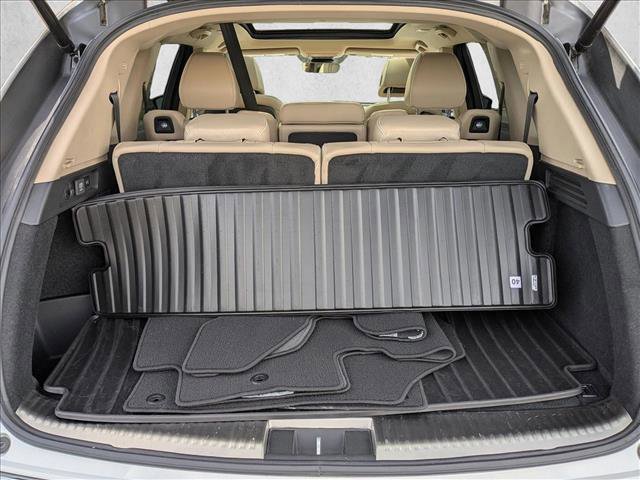 Used 2023 Acura MDX SH-AWD w/ Advance Package image 6