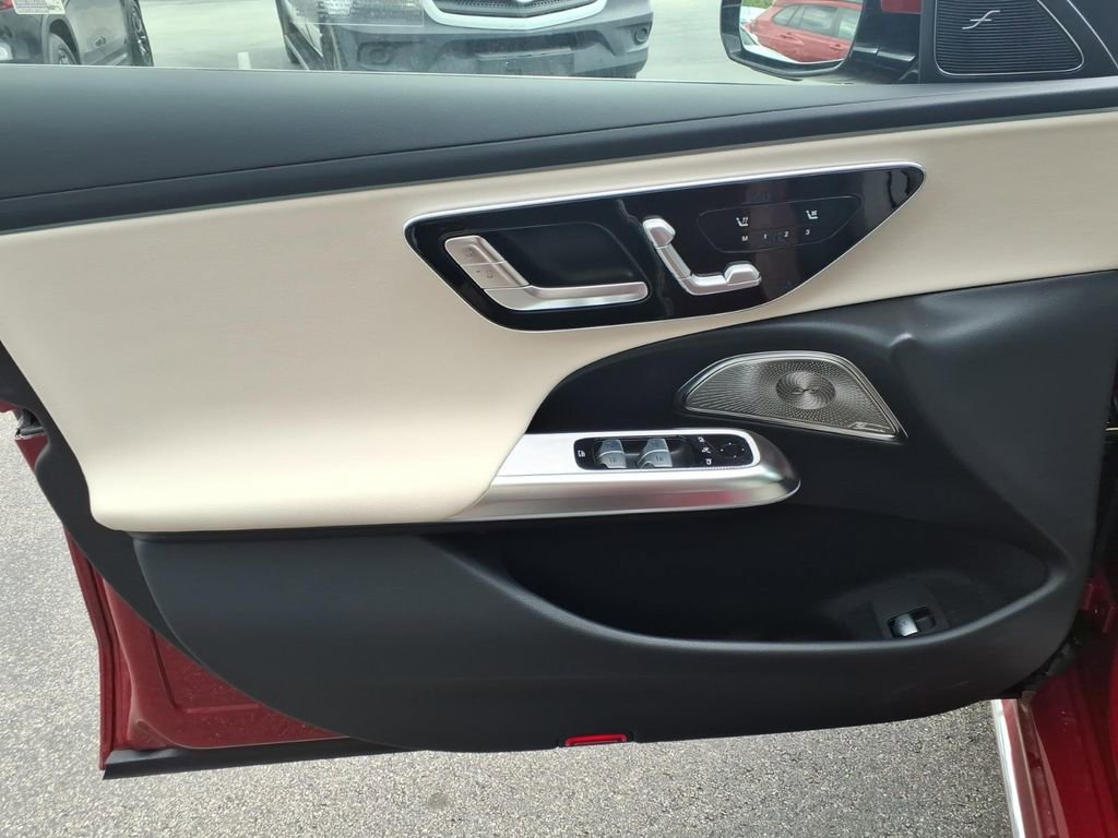New 2026 Mercedes-Benz E 350 4MATIC Sedan image 11