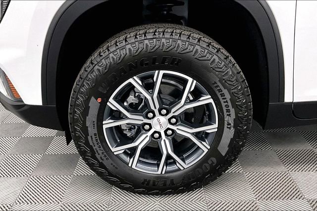 Used 2025 GMC Acadia AT4 w/ LPO, Floor Liner Package image 10